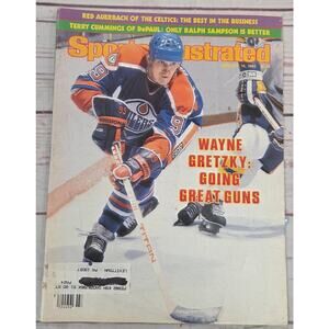 Sports Illustrated Feb 15, 1982 Wayne Gretzky: Going Great Guns Hockey